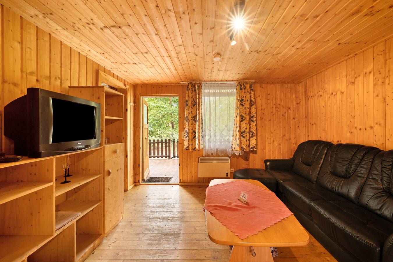 Bungalow '34 - Kimbucht' mit privater Terrasse und gemeinsamem Garten in Waldhufen, Oberlausitz-Niederschlesien