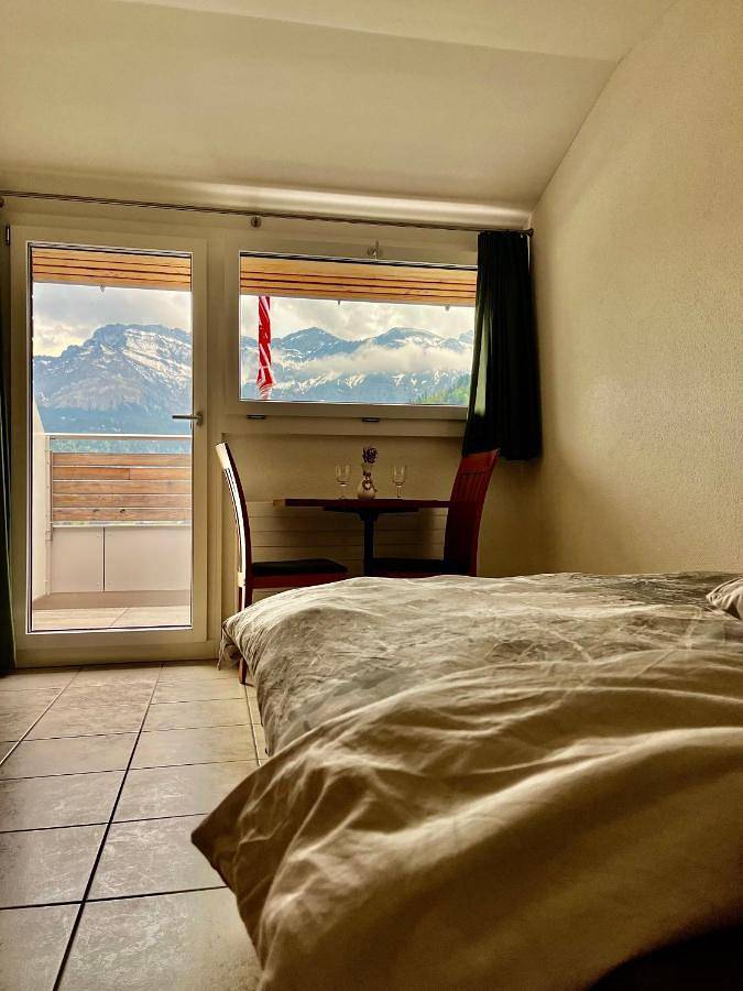 Ferienwohnung für 2 Personen, mit Garten und Terrasse sowie Ausblick, mit Haustier am Vierwaldstättersee - 3