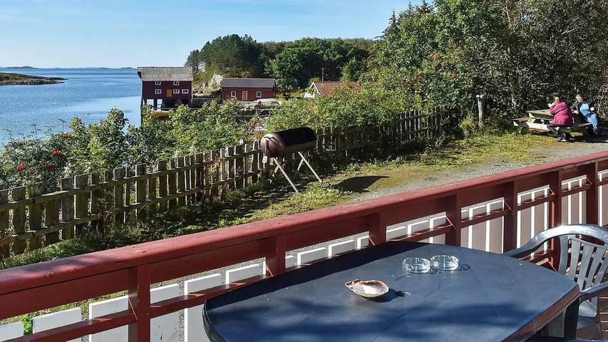Ferienhaus für 7 Personen, mit Sauna und Terrasse, mit Haustier in Fræna
