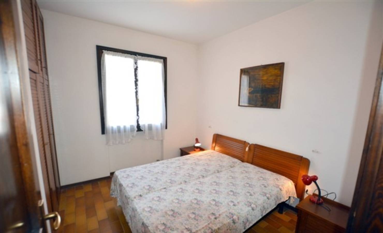 Großes Reihenhaus mit privatem umzäunten Garten für 10 Gäste in Lignano Pineta in Lignano Pineta, Lignano Sabbiadoro