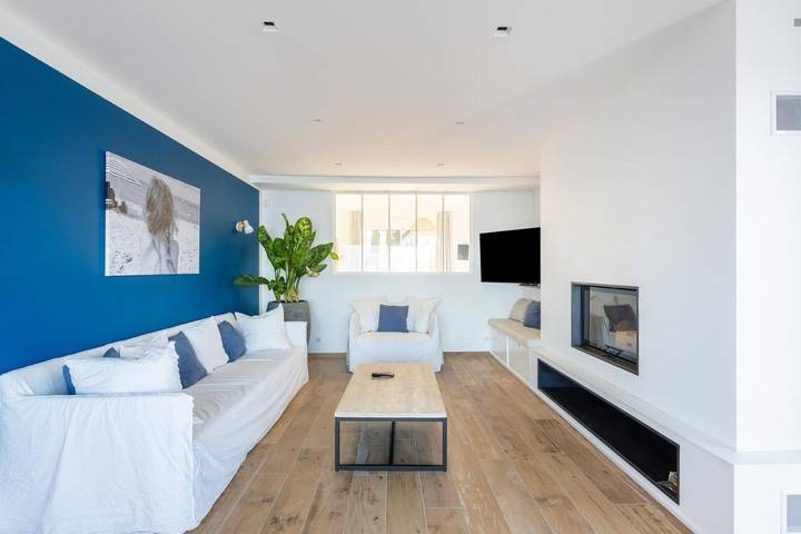 Location de vacances pour 10 personnes, avec jacuzzi et sauna ainsi que terrasse et jardin à Kerlaz - 2