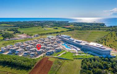 Ferienhaus für 8 Personen, mit Terrasse und Pool in Savudrija