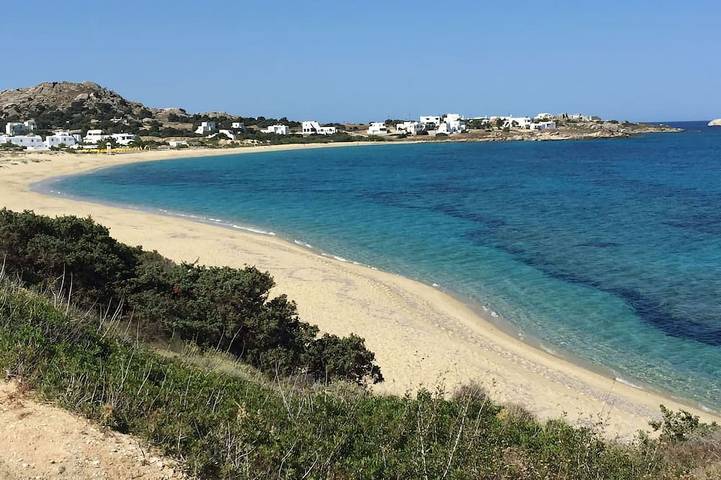 Villa for 8 people, with terrace and garden in Naxos