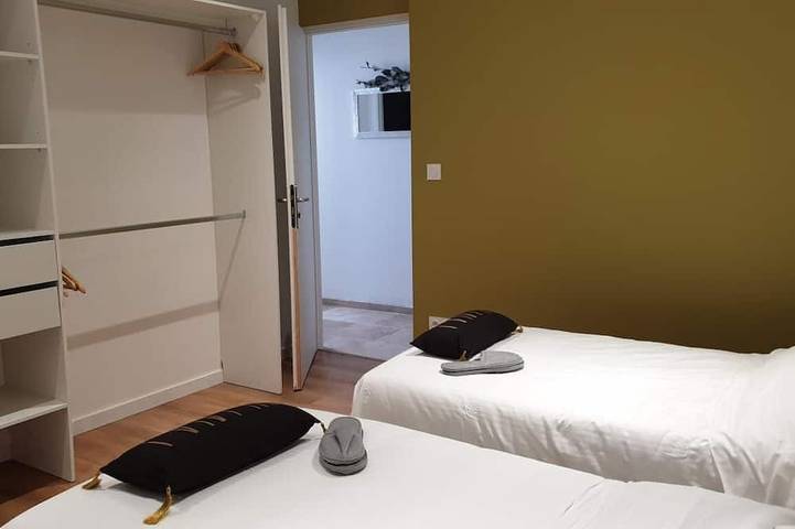 Location de vacances pour 8 personnes, avec jardin ainsi que sauna et terrasse à Néac - 2