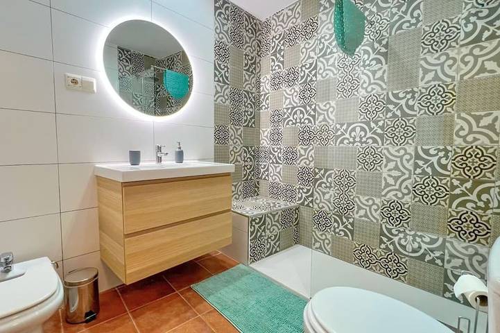 Appartement entier, 2 bed ground floor garden apartment in the beautiful village of Frigiliana in Frigiliana Road, Frigiliana