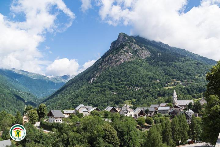 Gîte pour 10 personnes, avec terrasse et jardin à Oz - 2