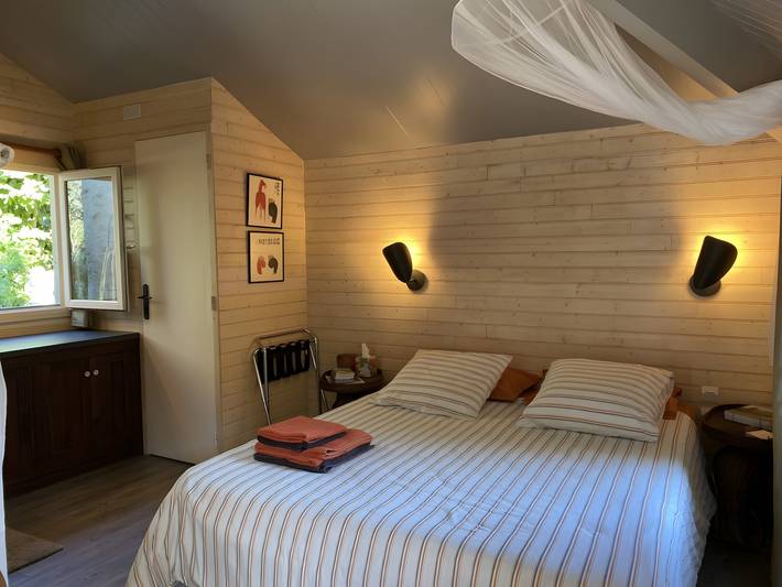 Chambre d’hôtes indépendante La Coudraie avec terrasse partagée et jardin partagé in Cheverny, Sologne