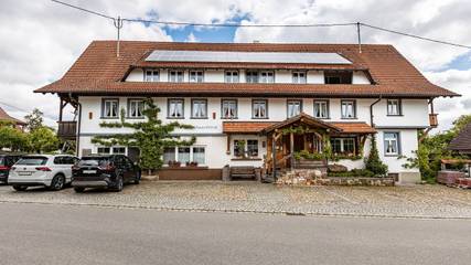 Gîte pour 2 personnes, avec jardin, adapté aux familles à Donaueschingen