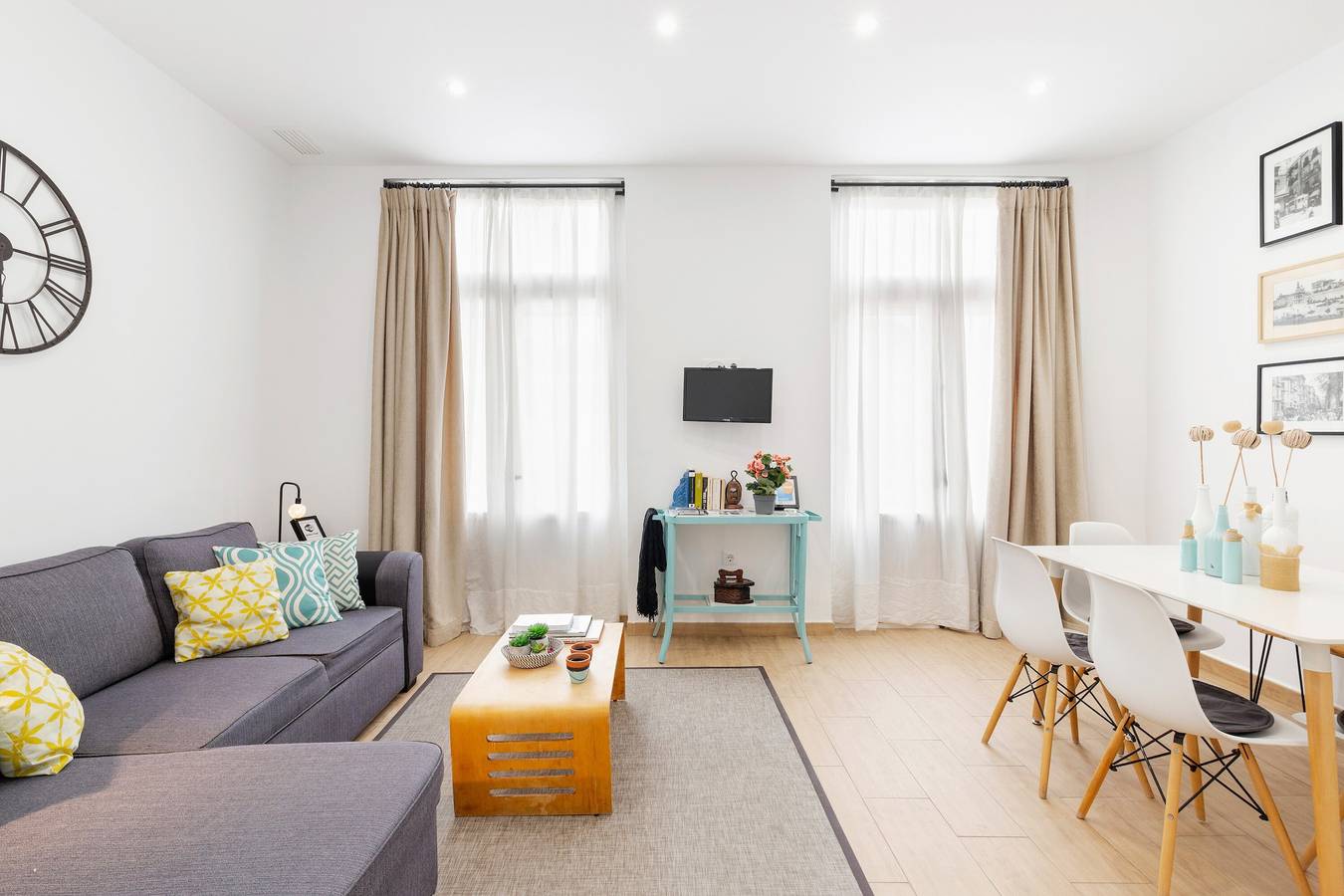 Apartamento entero, Casa Vacacional 'Cartagena Centro La Casa Del Mico' con Balcón y Wi-Fi in Cartagena, Costa Cálida