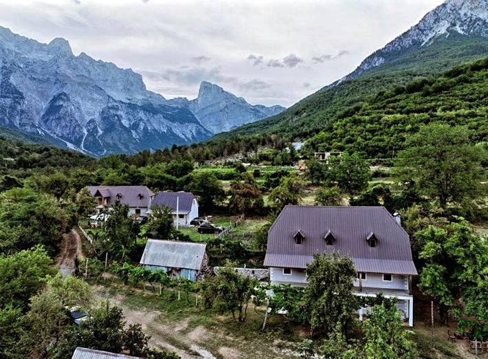 Maison d’hôte pour 4 personnes, avec jardin dans Theth