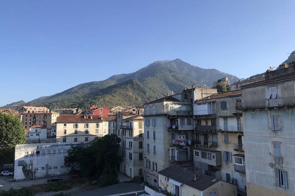 Appartamento intero, 403-Appartamento-Lusso-Stanza doccia-Balcone in Corte Francia, Parco naturale regionale della Corsica
