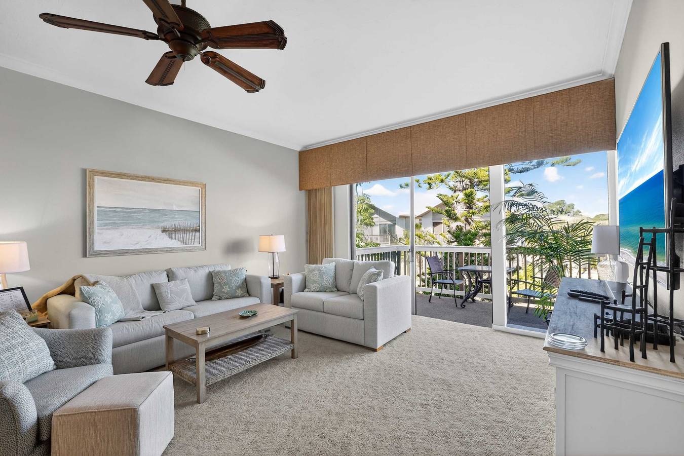 Upgraded Lake House Condo 1Min To Siesta Key Beach in Siesta Key Beach, Siesta Key