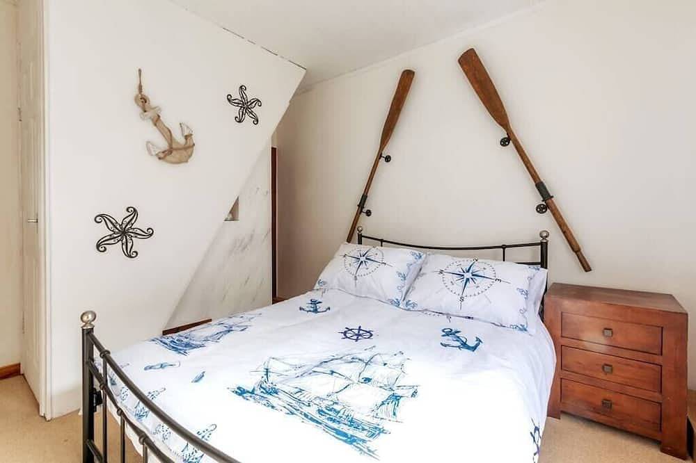 Stylish 2Bd Family Hideaway in Dover in Dover, Kent