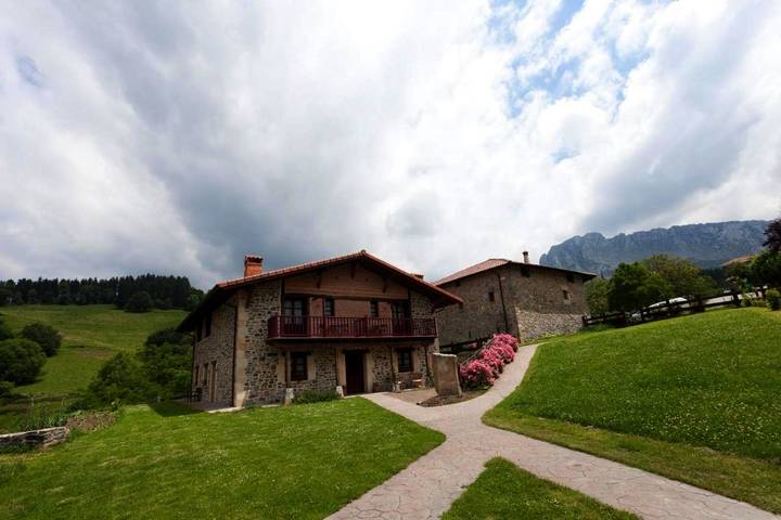 Hotel para 2 personas, con jardín además de vistas y terraza en Vizcaya - 3