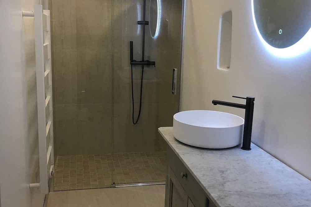 Gîte dans un Mas Provencal avec piscine, 3km de l'Isle-sur-la-Sorgue, Gaston in L'Isle-sur-la-Sorgue, Vaucluse