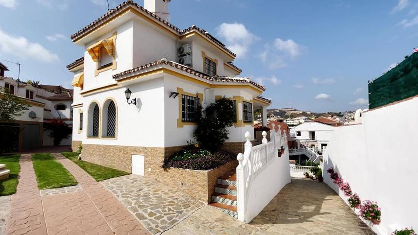 Casa rural para 12 personas, con jacuzzi además de jardín y piscina en Rincón de la Victoria - 4