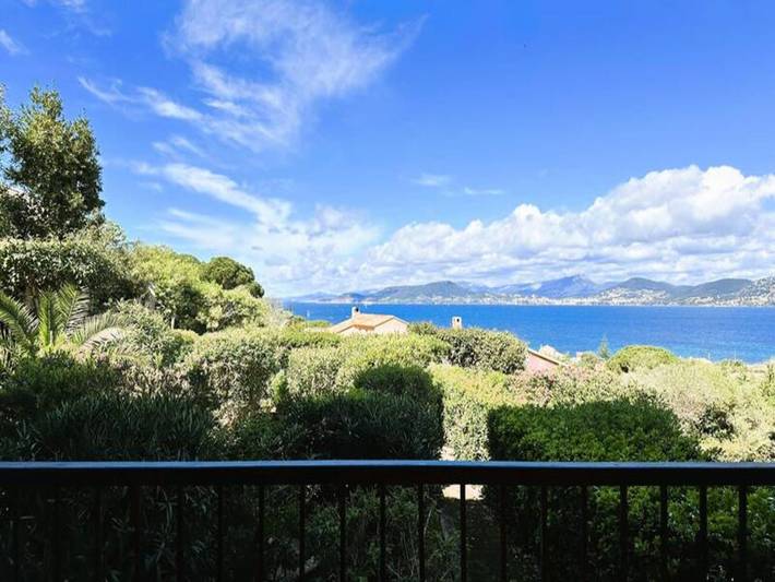 Gîte pour 4 personnes, avec piscine dans La Madrague