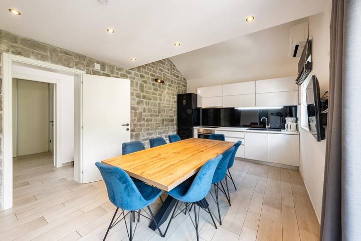 Villa pour 8 personnes, avec terrasse et jardin, animaux acceptés à Zaton - 4