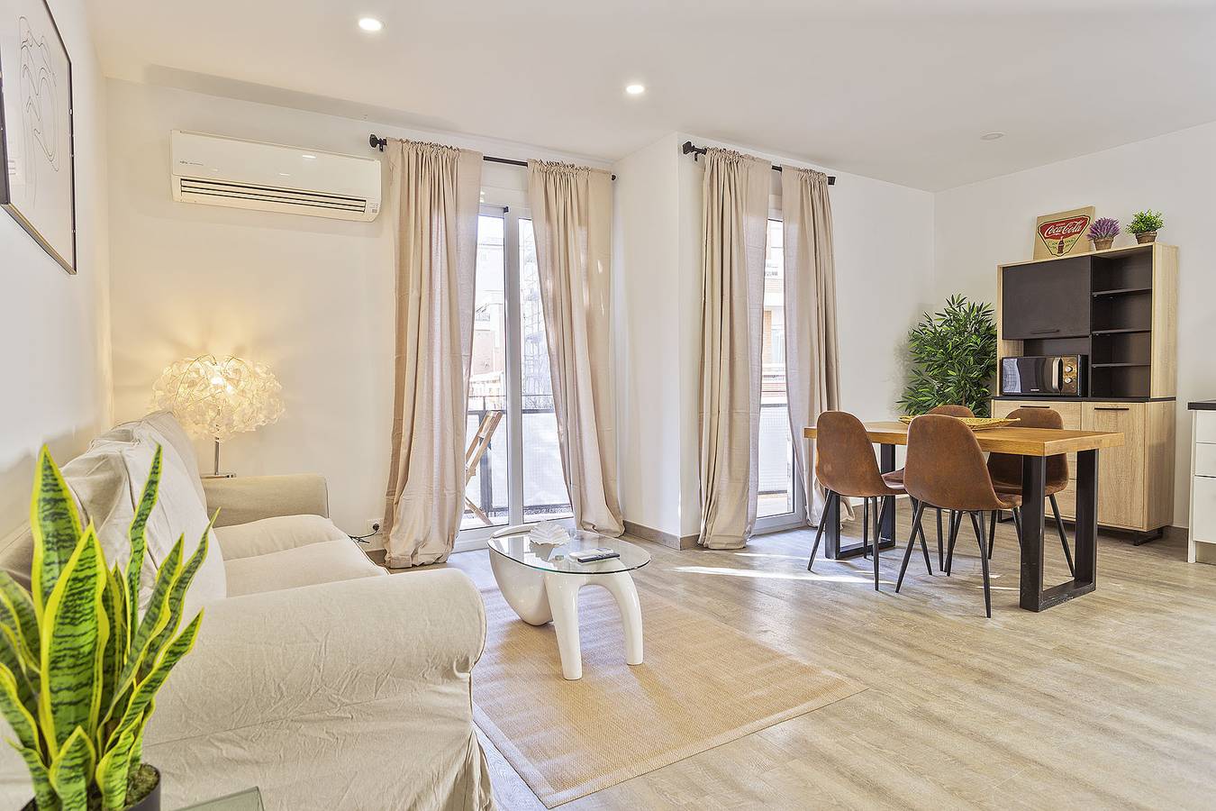 Entire apartment, Ref. 414345 in Barcelona Centre, Barcelona