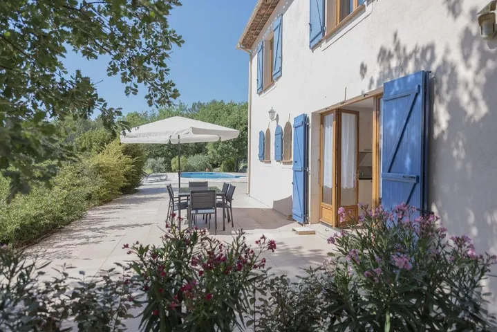 Villa pour 6 personnes, avec vue ainsi que piscine et jardin - 1