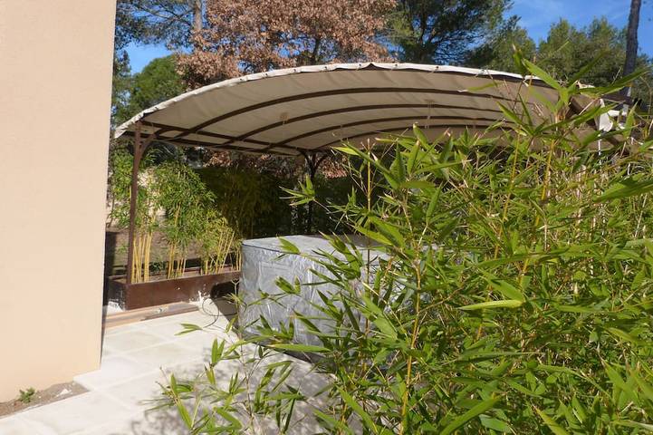 Appartement de vacances pour 4 personnes, avec jardin et jacuzzi