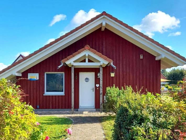 Ferienhaus für 4 Personen, mit Terrasse und Garten