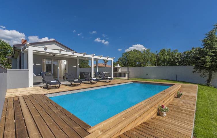 Villa für 5 Personen, mit Pool und Terrasse - 1