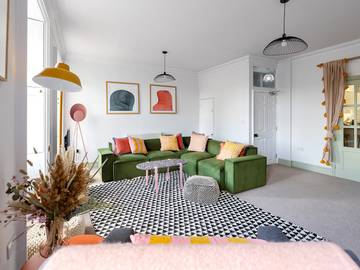 Glamping for 9 People in Bath, The Cotswolds, Photo 1