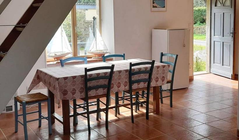 Location de vacances pour 6 personnes, avec jardin à Pléboulle - 2