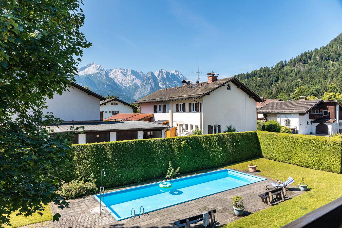 Ganzes Studio, Ferienwohnung 'Stuiben Garmisch' mit Bergblick, Gemeinschaftspool und Wi-Fi in Garmisch-Partenkirchen, Bayerische Alpen