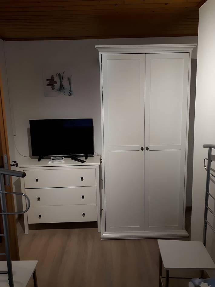 Holiday Home 'Bei Heike 1' with Private Terrace, Private Garden and Wi-Fi in Zetel, Southern North Sea Coast