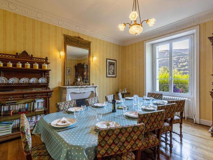 Location de vacances pour 10 personnes, avec Terrasse et Jardin à Thiézac - 4