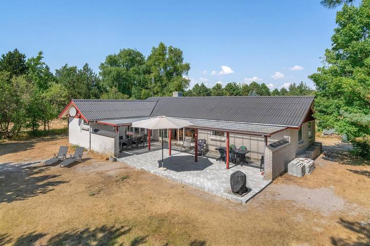 Ferienhaus für 8 Personen, mit Terrasse und Sauna sowie Whirlpool - 1