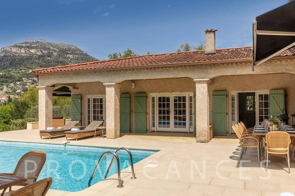 Lovely holiday house with pool in La Gaude in La Gaude, Cannes region