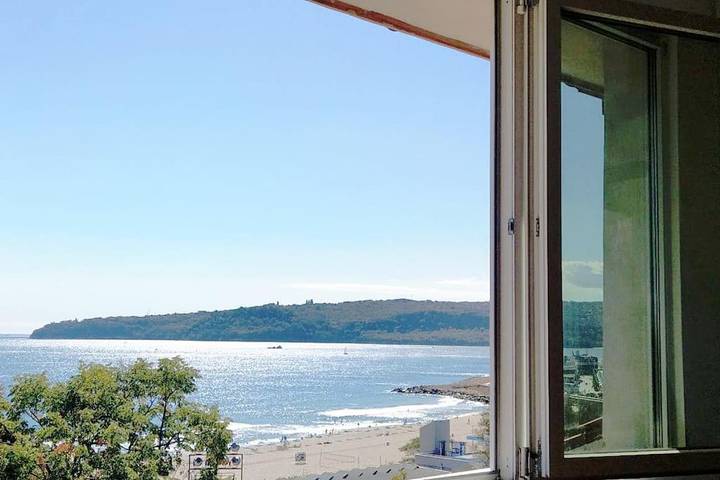 Ferienwohnung für 2 Personen, mit Ausblick und Garten, mit Haustier in Varna