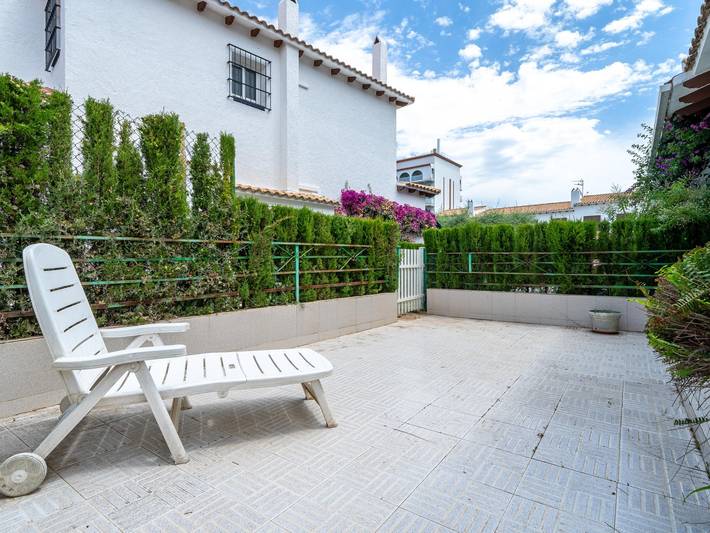 Casa con piscina y terraza a 250m playa in Platja de Sant Salvador (el Vendrell), Vendrell