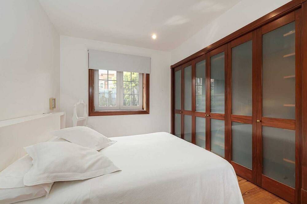 Primera planta de casa con finca cerrada en Baiona. in Baiona, Rias Baixas