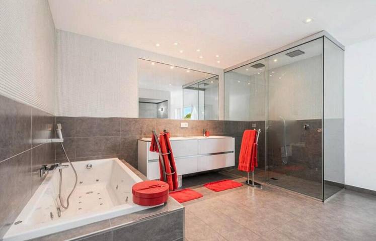Casa rural para 8 personas, con piscina además de terraza y jardín en El Toro - 2