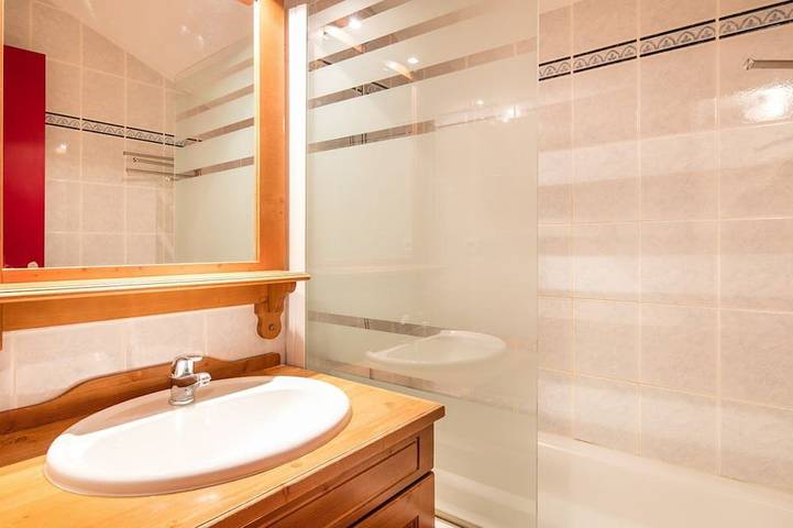 Entire apartment, Studio proche du Centre ! Accès Piscine + Sauna in Valfréjus, Modane