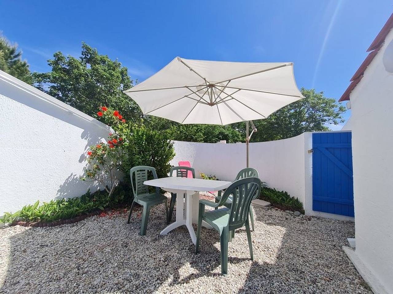 Maison avec Piscine Chauffée, Proche Mer et Commerces, pour 4/5 Pers., Animaux Admis in Saint-Jean-de-Monts, Vendée