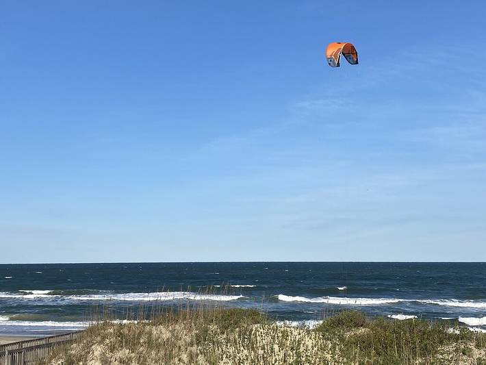 Vacation rental for 14 people, with balcony and hot tub in Nags Head