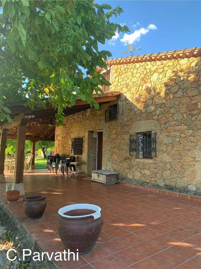 Gîte pour 2 personnes, avec vue sur le lac et piscine ainsi que vue et jardin, animaux acceptés à Candeleda - 4