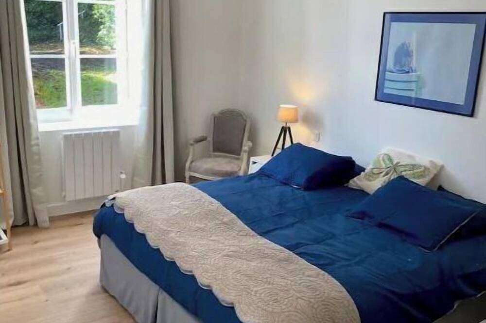 Charming home for 6. in Rauville-la-Bigot, Côte de la Déroute