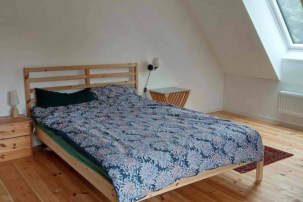 Ganze Wohnung, Historische Waldidylle: Shabby-Chic-Maisonette mit Kamin im Nationalpark in Wokuhl-Dabelow, Mecklenburg-Strelitz