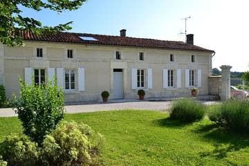 Gîte pour 4 personnes, avec jardin à Lignières-Sonneville