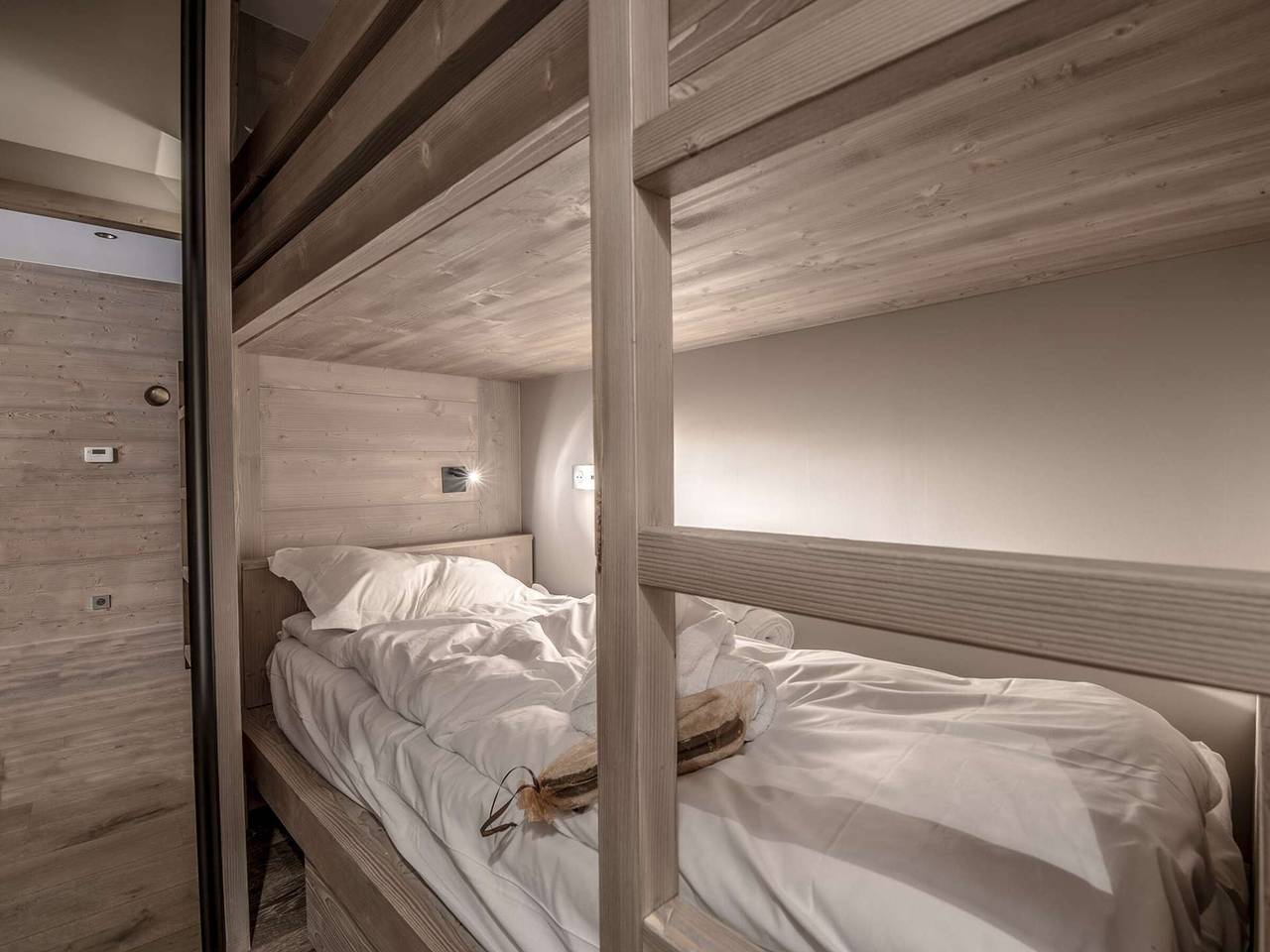 Appartement entier, Charmant appart à Courchevel Village, proche pistes, 2 ch, Spa & Wifi in Saint-Bon-Tarentaise, Les Trois Vallées