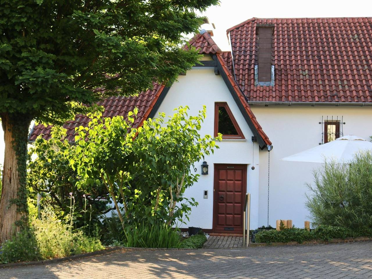 Ganze Ferienwohnung, Belle Vue - Ruhige Ferienwohnung mit Terrasse und Garten in Sankt Wendel, Saar-Nahe-Bergland
