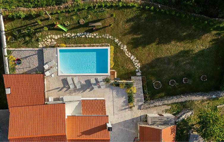 Ferienhaus für 8 Personen, mit Garten und Pool - 1