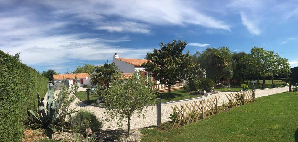 Chambre d’hôte pour 2 personnes, avec Terrasse et Jardin à Le Fenouiller