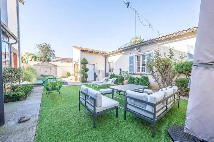 Château pour 2 personnes, avec piscine et jardin dans le Puy-de-Dôme - 3